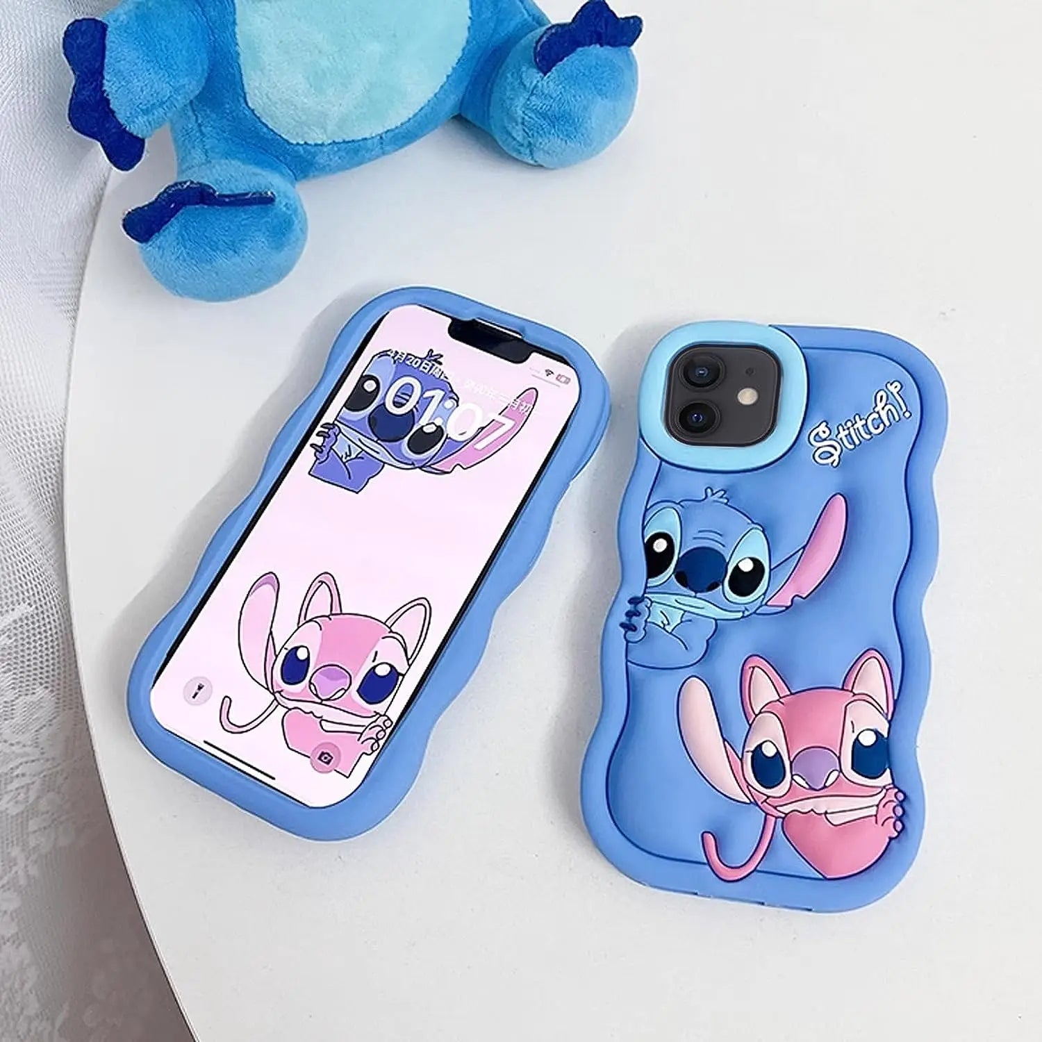 Snug & Stylish: IPhone Silicone Hug Case