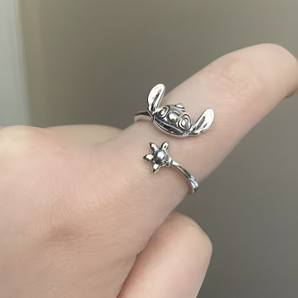 Face Ring with Adjustable Sizing - Limited Edition for Fans and Lovers